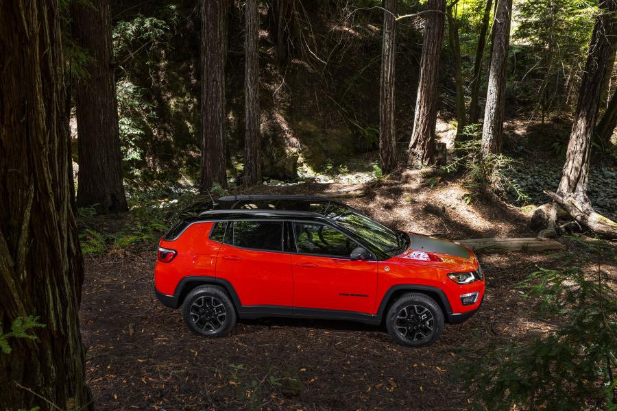  Jeep Compass Trailhawk 2017 года  (NA) (фото 7 из 51)